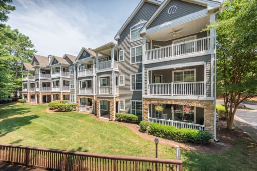 the preserve at ballantyne commons exterior view of apartments with balconies