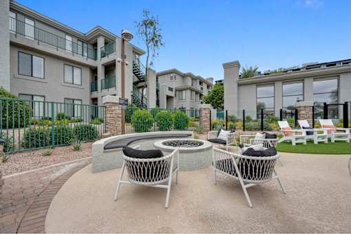 tcommunity courtyard with fire pit