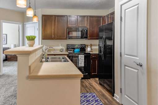 Open-concept kitchen at Kenyon Square Apartments in Polaris, Ohio