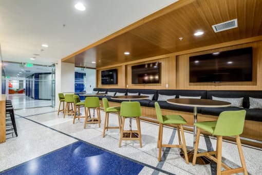Radius Apartments Business Center