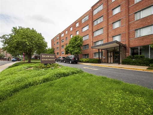 Exterior view at Shawnee Apartments, Arlington, VA, 22204