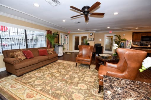 Resident Clubhouse sitting area at Green Oaks Apartments, Tampa, Florida