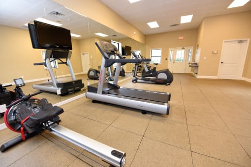 Workout Facility at Green Oaks Apartments, Florida