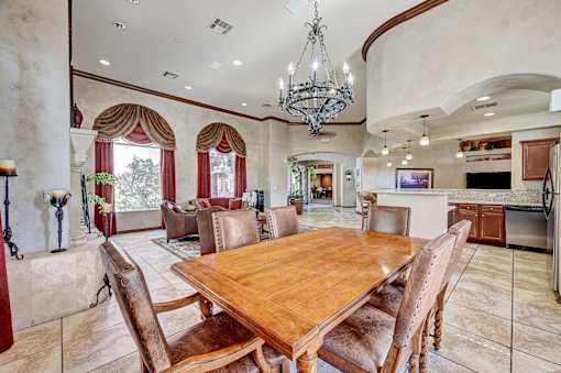 Elegant clubhouse dining and living area at Borgata Condominiums Apartments, Las Vegas, NV 89103