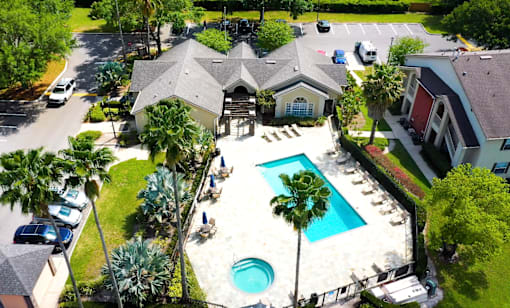 Aerial view of resort style pool at The Ivy at Gatehouse Apartments, Florida, 32807