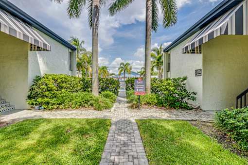 Leasing office sign at The Place at Davis Islands, Florida