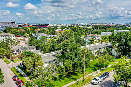 View of residential area at The Place at Davis Islands, Florida, 33606