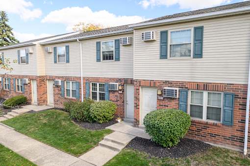 Norton Village Exterior Image