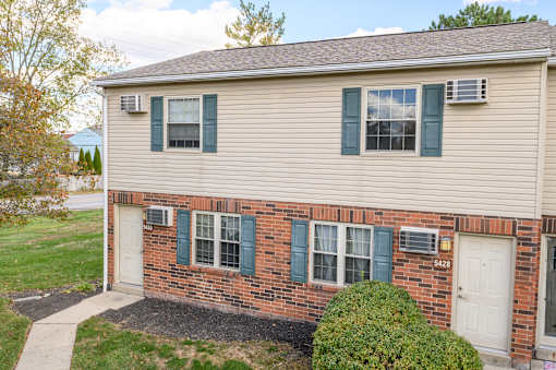 Norton Village Exterior Image