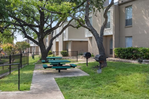 Outdoor BBQ at Chevy Chase in Austin, TX 78752