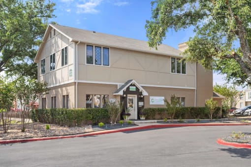 Exterior View at Chevy Chase in Austin, Texas 78752