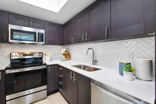 Stainless Steel Appliances at One Plantation in Plantation, FL 33324