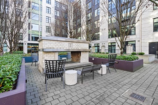 Outdoor Fire Pit at The Parker Apartments in Portland, OR 97209