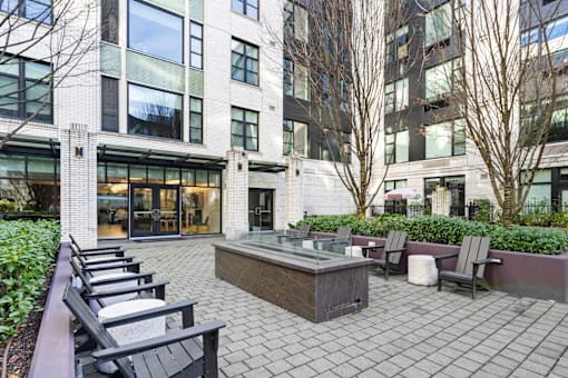Outdoor Patio Area at The Parker Apartments in Portland, OR 97209