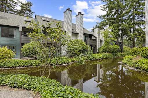Exterior of The Lakes Apartments in Bellevue, WA 98007