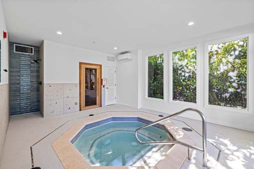 Indoor Jacuzzi at 2000 Lake Washington Apartments in Renton, WA