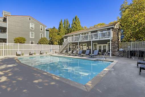 Large Outdoor Pool at 2000 Lake Washington Apartments in Renton, Washington