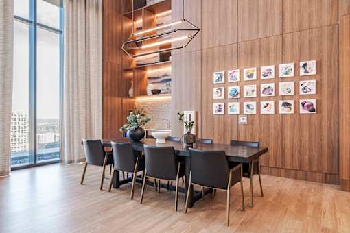 Community Dining Space at 903 Peachtree Apartments in Atlanta, GA 30309