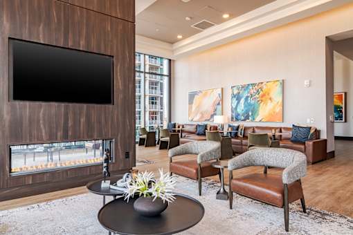 Community Lounge at 903 Peachtree Apartments in Atlanta, GA 30309