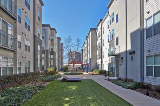 Mockingbird Flats Landscaped Courtyard.