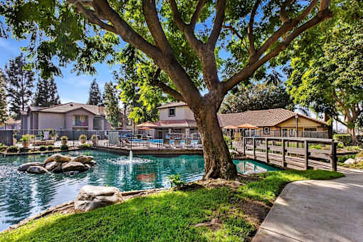 Pond and Outdoor area to walk at Citrine Hills, Ontario, CA