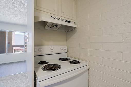White Stove at Ambassador West Apartments, Arizona, 85003