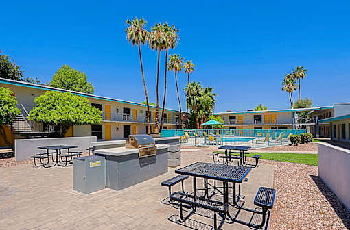 Outdoor Seating area at The Link Apartments, Mesa, AZ, 85201