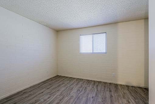 Vacant Room at Ambassador West Apartments, Phoenix