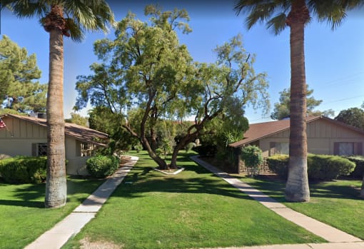 Lush Landscaping, Home Feeling, Apartment Living