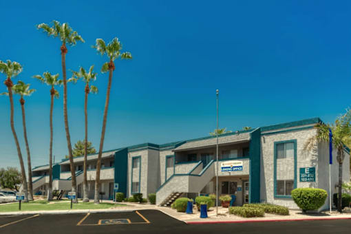Exterior View at Gilbert Square Apartments, Mesa