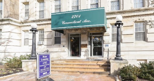 stone exterior of 2701 Connecticut apartments in washington dc