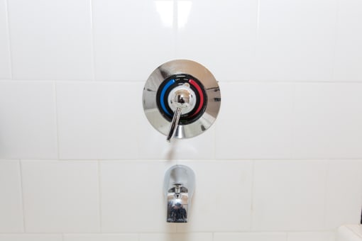close up of bath tub faucet at 2701 Connecticut apartments in washington dc