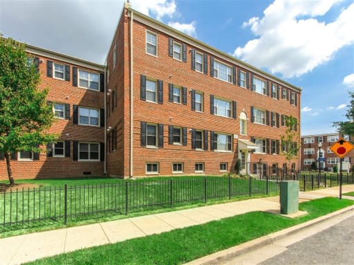 exterior view of fairway park apartment building in washington dc