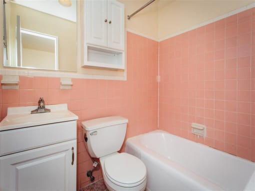Pleasant-Hills-Village-Bathroom