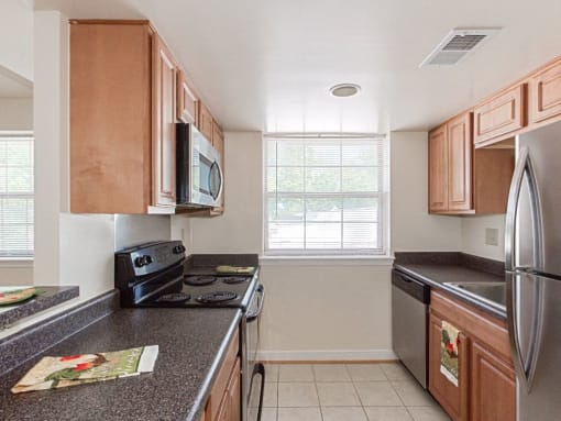 T-Street-Apartments-Kitchen