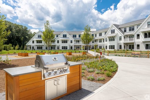 Exterior Picture with grilling station at Oriole Landing, Lincoln, 01773