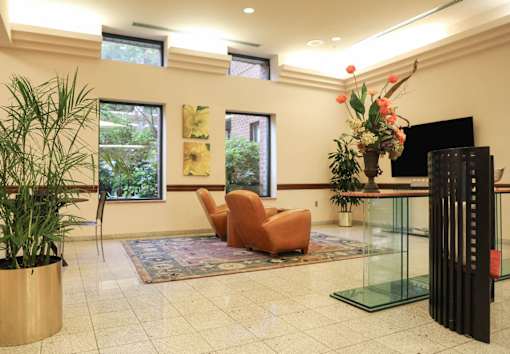 Lobby Lounge Area at Symphony Center Apartments, Maryland