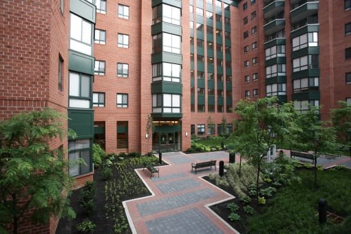 Building Exterior  Courtyard at Symphony Center Apartments, Baltimore