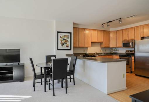 Flexible Dining/Office  Area at Symphony Center Apartments, Baltimore, Maryland