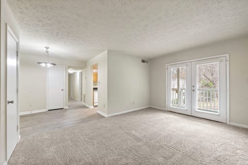 Vacant Living Room at Bradford Gwinnett Apartments, Norcross Georgia