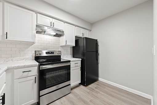 Kitchen at 2000 Oasis Apartments, Atlanta, Georgia