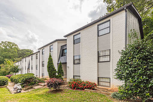 Exterior View of house at Pinewood Townhomes, Tucker, 30084