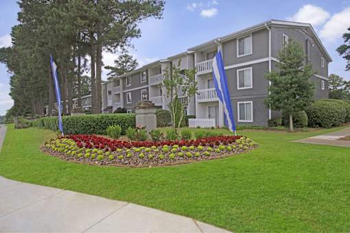 Green lawn area at Lacota Apartments, Atlanta, GA, 30360