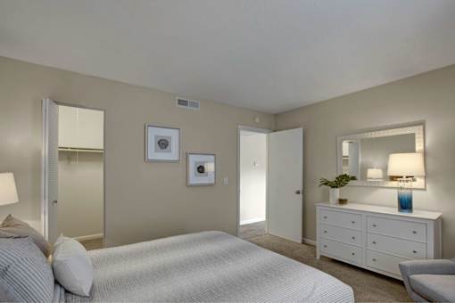Bedroom with bed at Lacota Apartments, Georgia