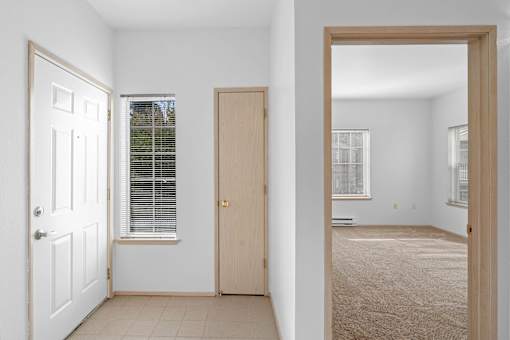 Plush Carpeting at Oriel Apartments, Portland