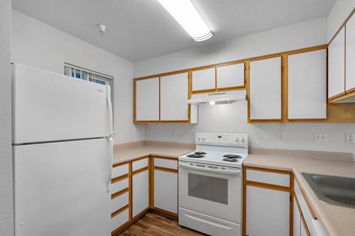 Modern Kitchen at Summer Creek Apartments, Tigard, OR