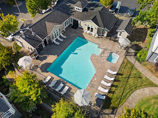 Aerial Pool View at Summer Creek Apartments, Tigard, 97223