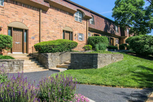 Building exterior at Madison Rockwood, Ballwin, MO