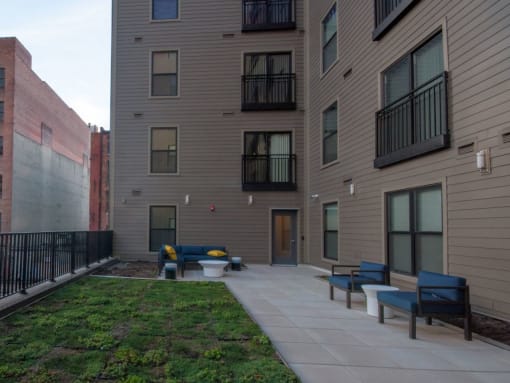 Outdoor Patio at Mulberry at Park affordable apartments in Baltimore