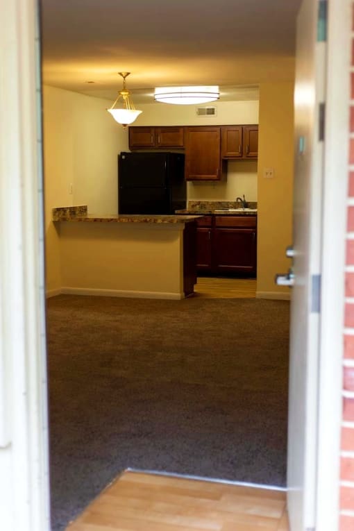 Admiral Oaks Kitchen and Dining